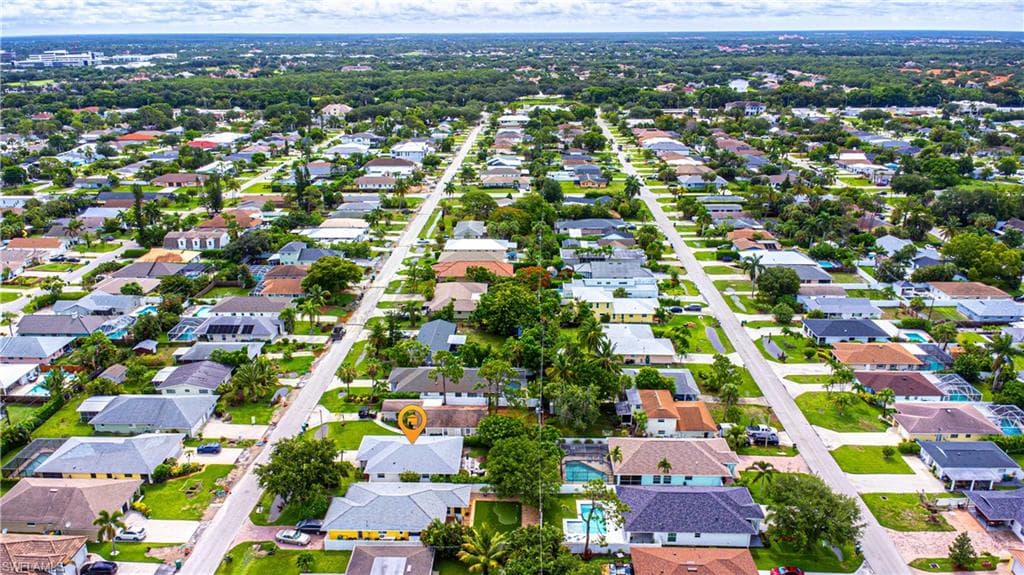 742 99th Ave N, Naples, FL 34108-27