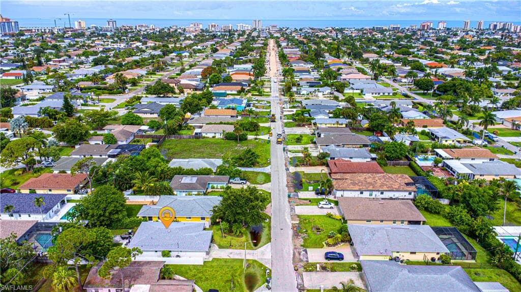 742 99th Ave N, Naples, FL 34108-30