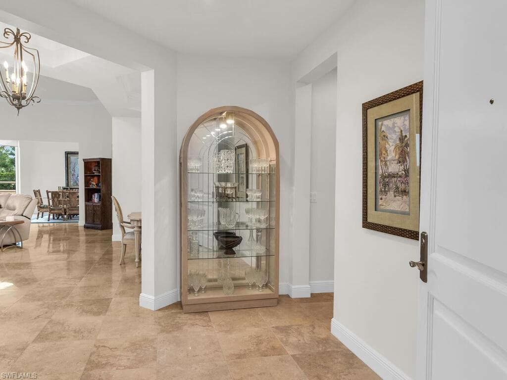 1050 Borghese Ln 106, Naples, FL 34114-4