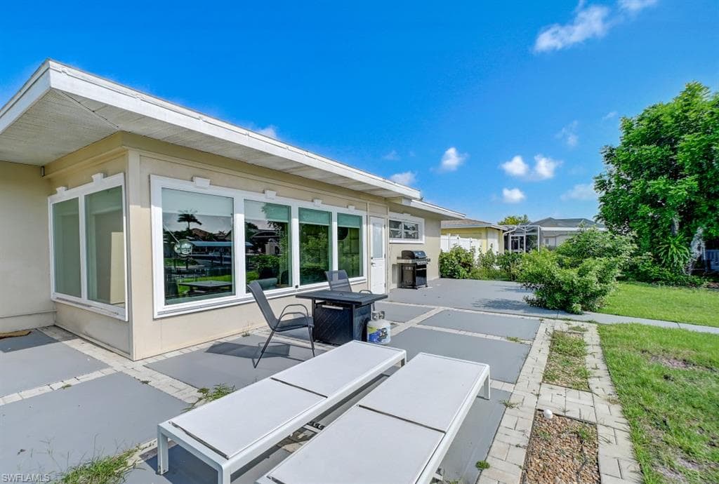4912 Seville Ct, Cape Coral, FL 33904-25