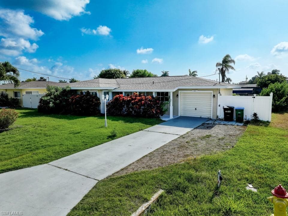 4912 Seville Ct, Cape Coral, FL 33904-5