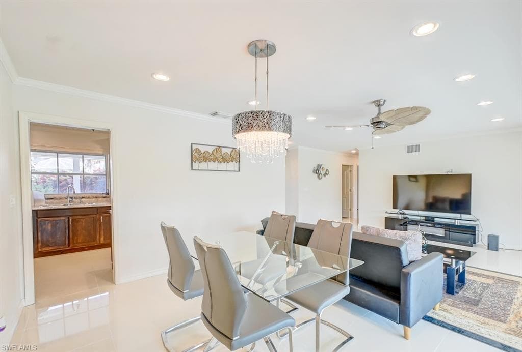 4912 Seville Ct, Cape Coral, FL 33904-6