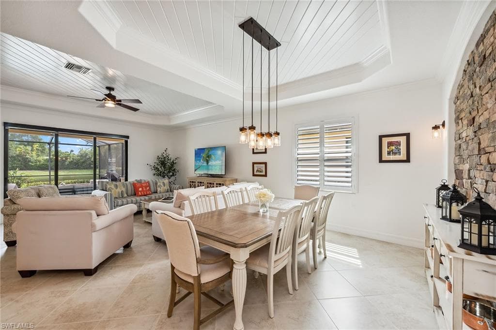2834 Aviamar Cir, Naples, FL 34114-14