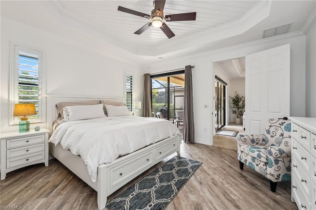 2834 Aviamar Cir, Naples, FL 34114-15
