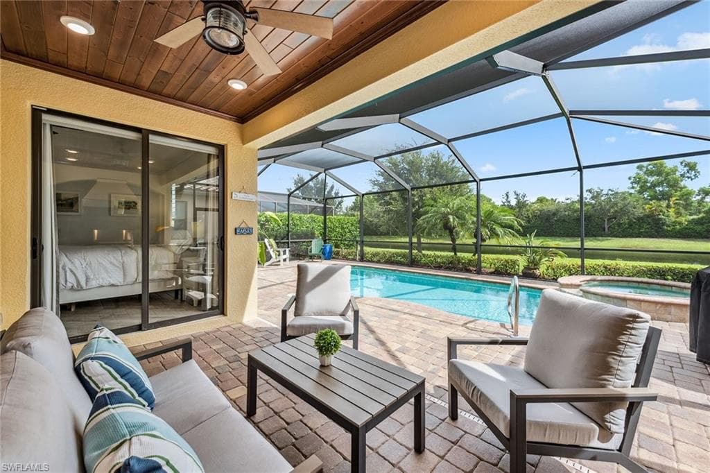 2834 Aviamar Cir, Naples, FL 34114-25
