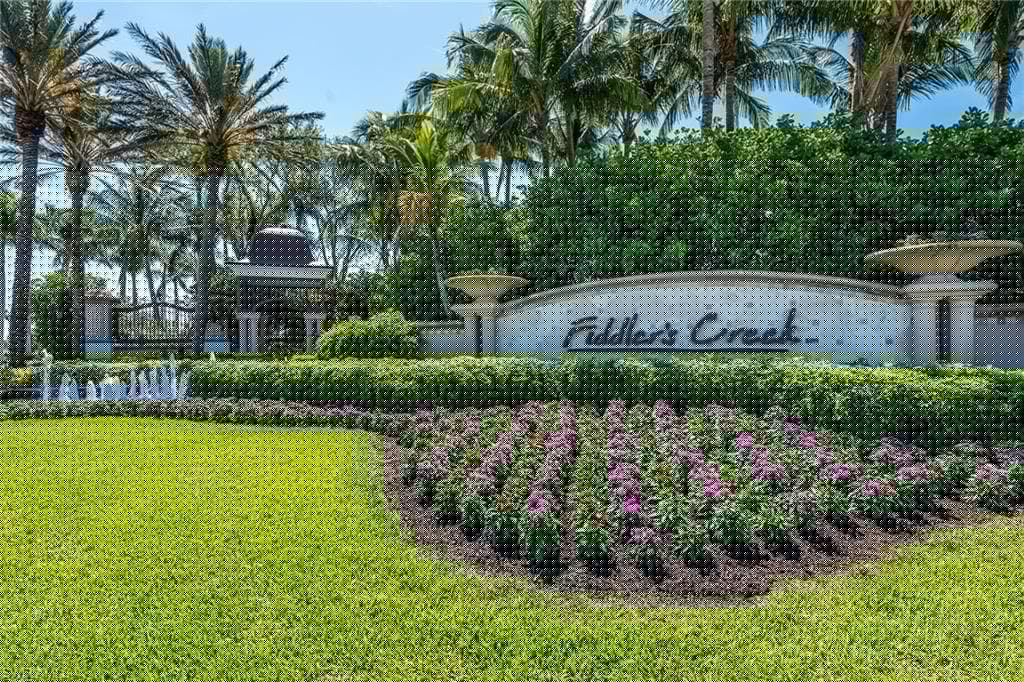 2834 Aviamar Cir, Naples, FL 34114-40