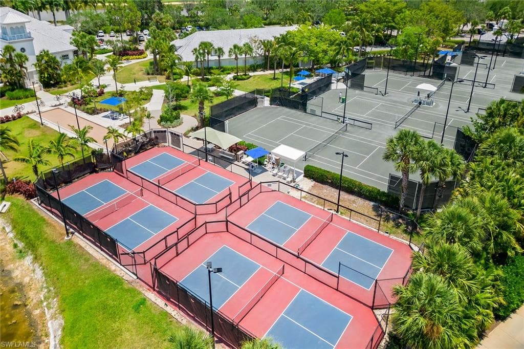2834 Aviamar Cir, Naples, FL 34114-49