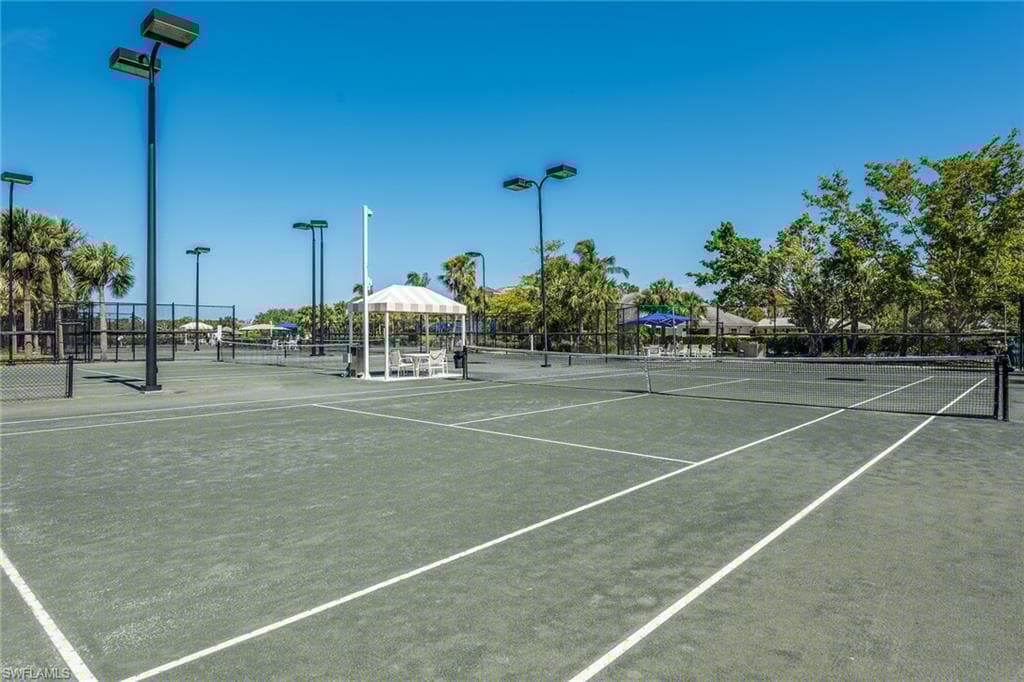 2834 Aviamar Cir, Naples, FL 34114-50