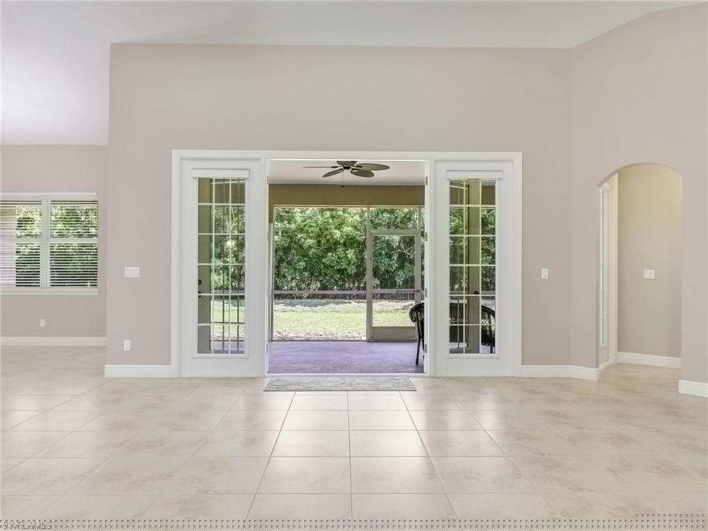 10079 Hidden Pines Ln, Bonita Springs, FL 34135-10