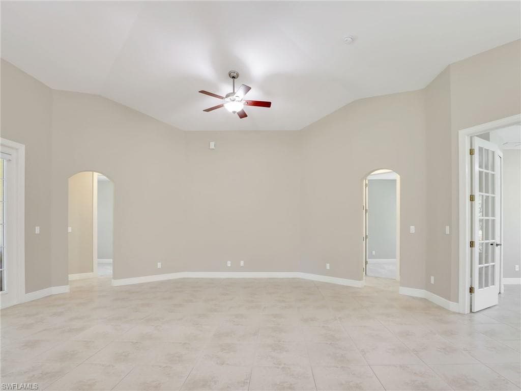 10079 Hidden Pines Ln, Bonita Springs, FL 34135-11