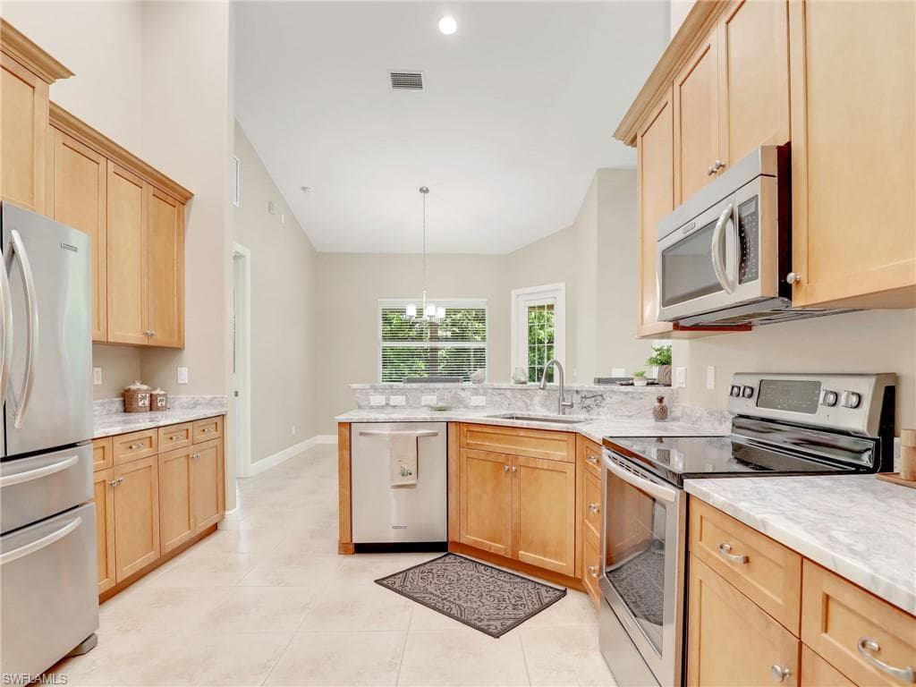 10079 Hidden Pines Ln, Bonita Springs, FL 34135-20