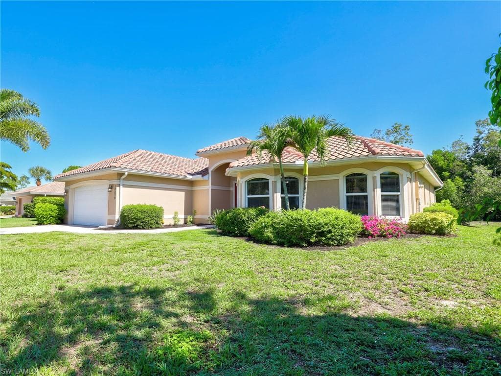 10079 Hidden Pines Ln, Bonita Springs, FL 34135-3