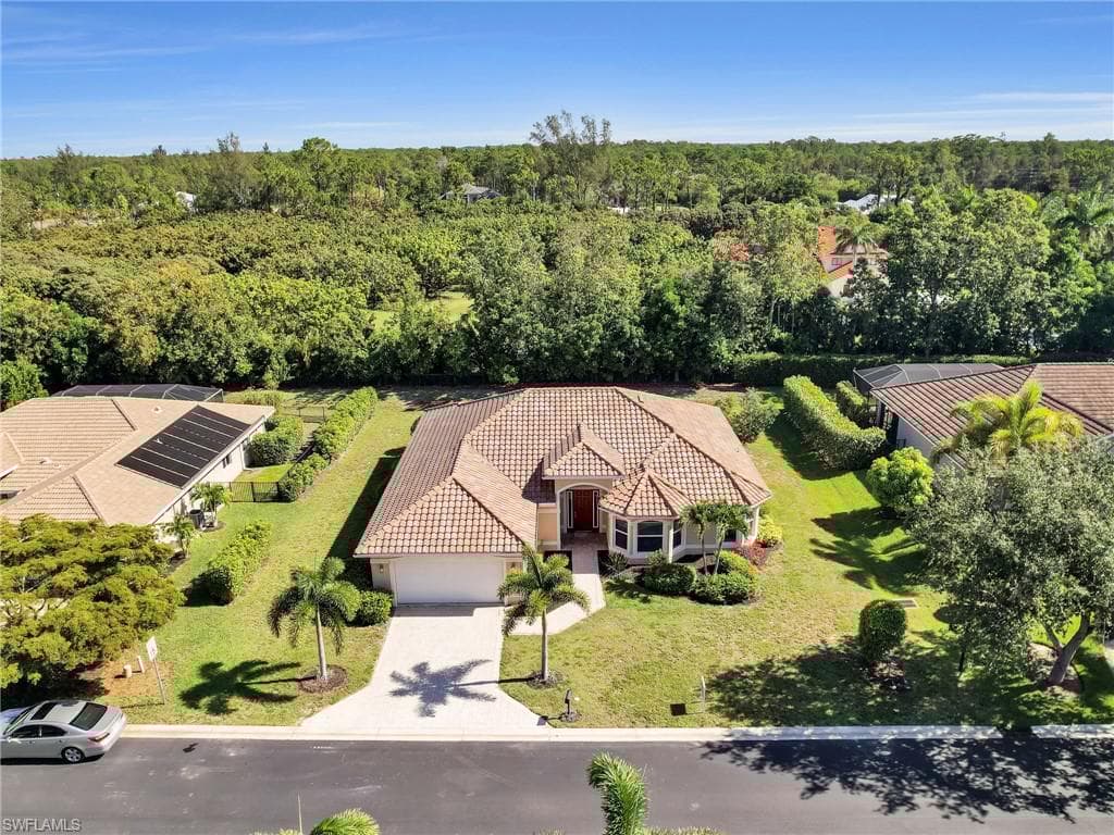 10079 Hidden Pines Ln, Bonita Springs, FL 34135-4
