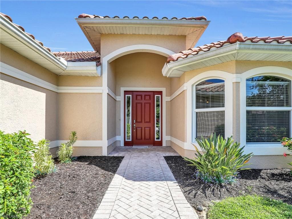 10079 Hidden Pines Ln, Bonita Springs, FL 34135-8