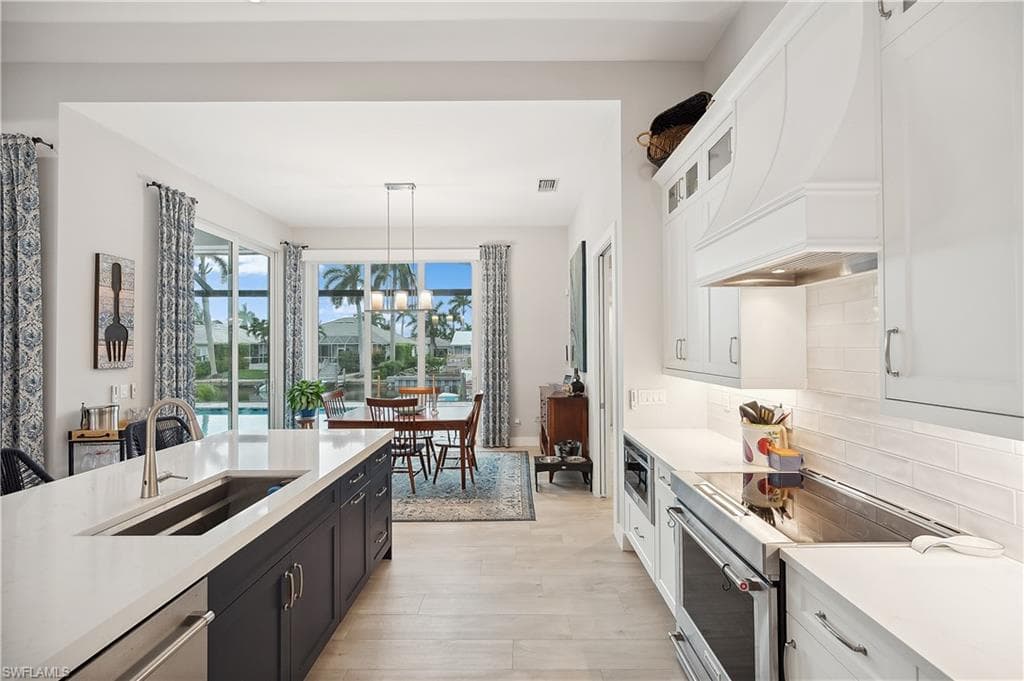 1641 Orleans Ct, Marco Island, FL 34145-46
