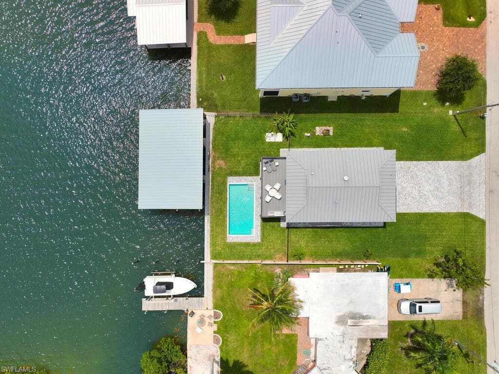 109 Pago Pago Dr E, Naples, FL 34113-31