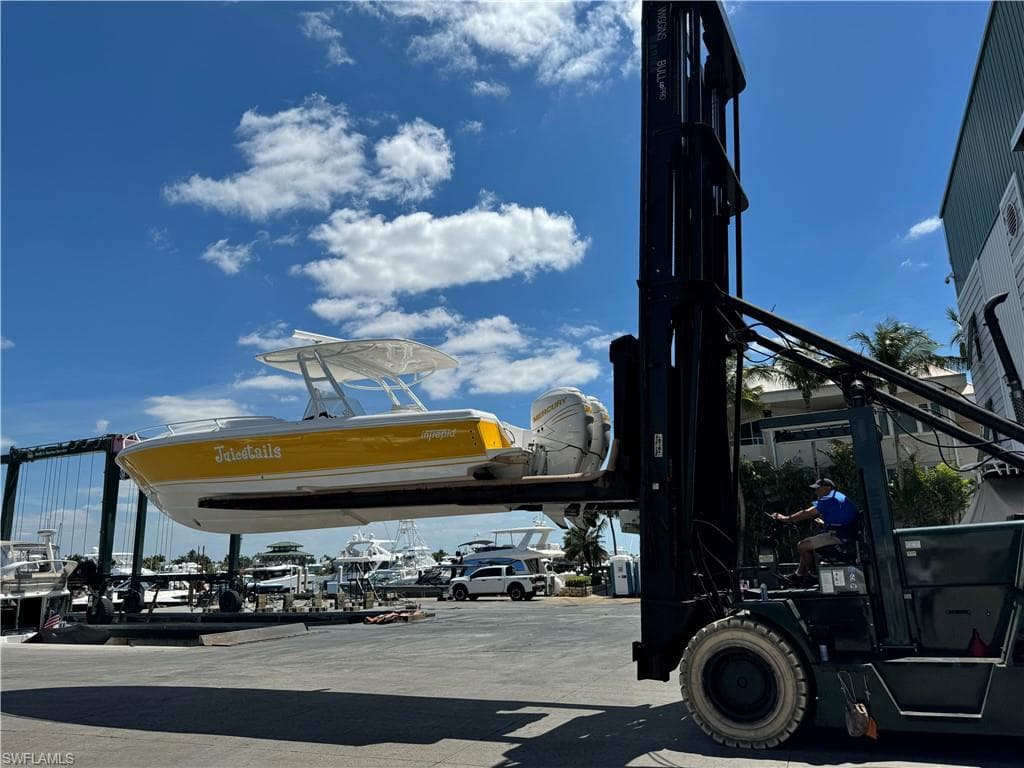 891 10th St S, Naples, FL 34102-2