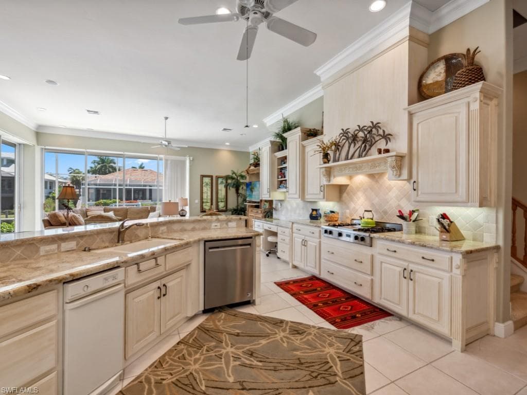1250 Stone Ct, Marco Island, FL 34145-14
