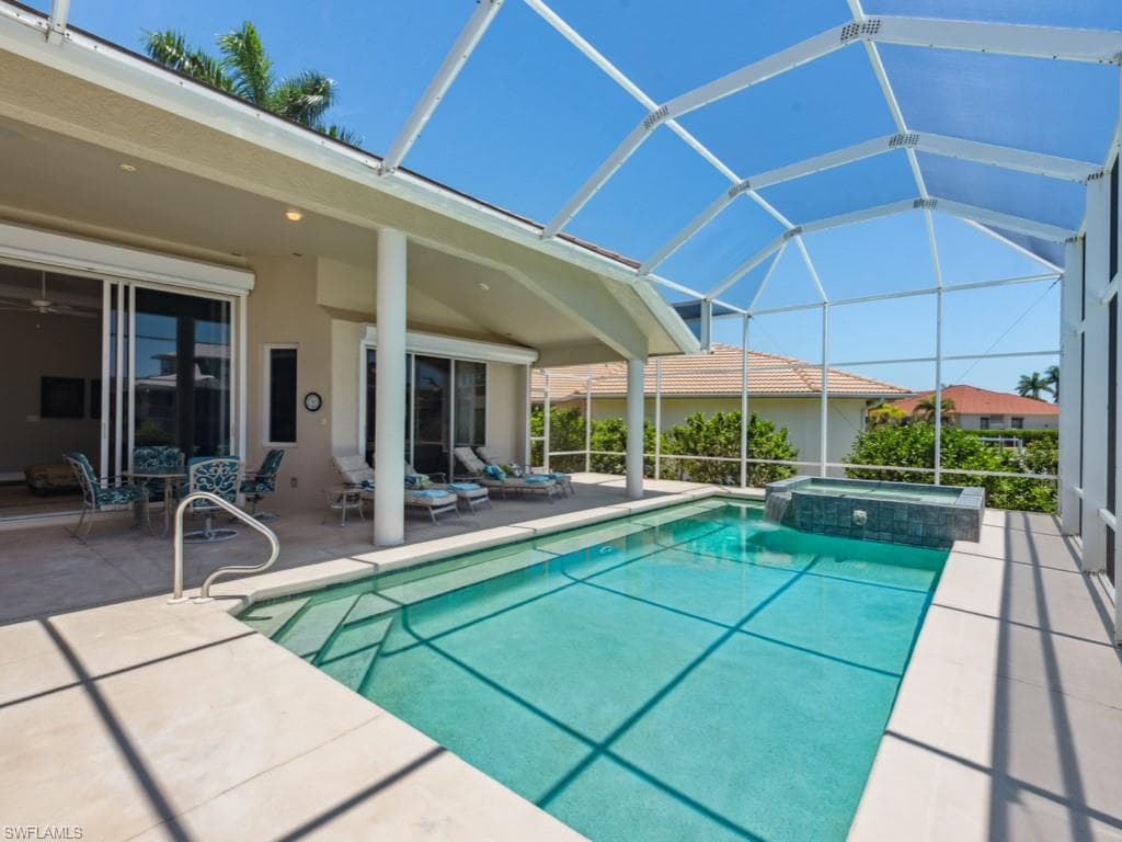 1250 Stone Ct, Marco Island, FL 34145-34
