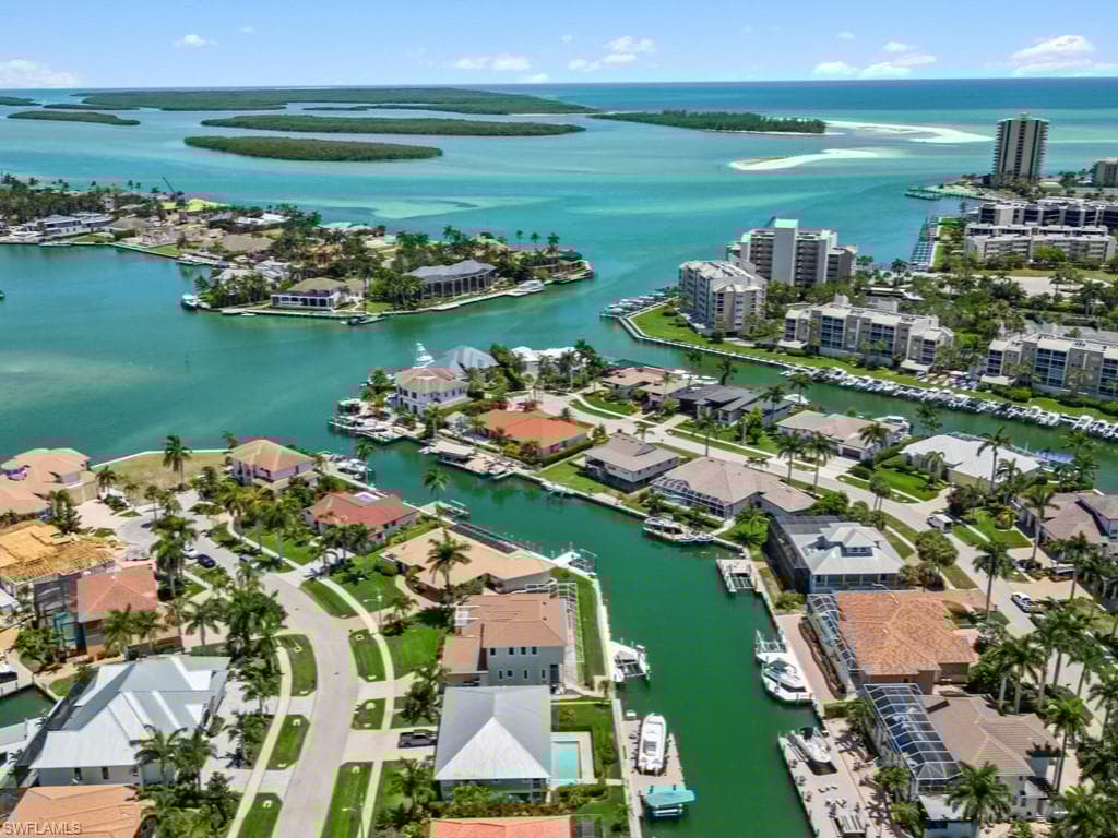 1250 Stone Ct, Marco Island, FL 34145-3