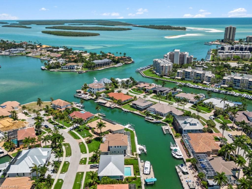1250 Stone Ct, Marco Island, FL 34145-3
