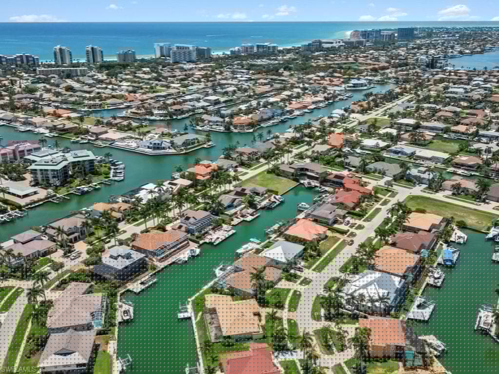 1250 Stone Ct, Marco Island, FL 34145-46