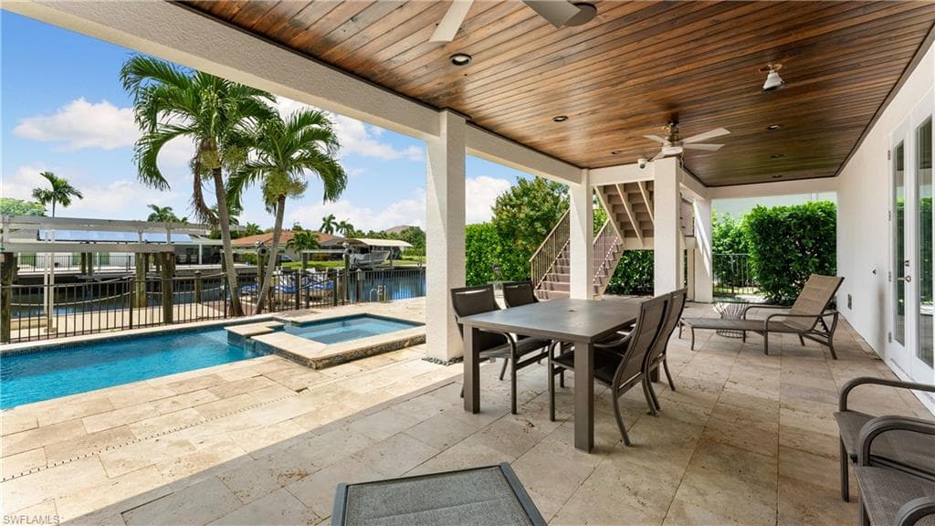 434 Trade Winds Ave, Naples, FL 34108-21