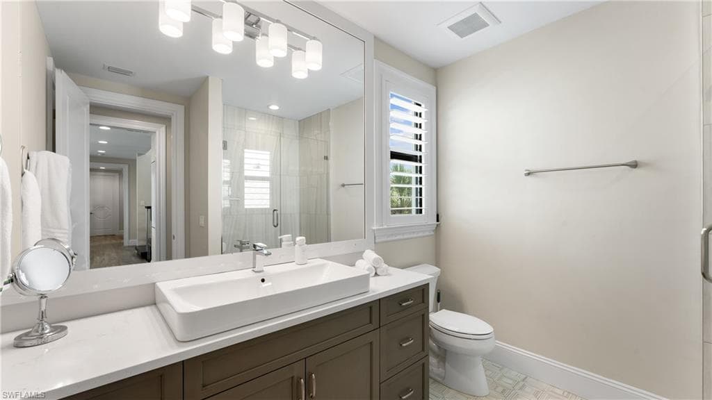 434 Trade Winds Ave, Naples, FL 34108-30