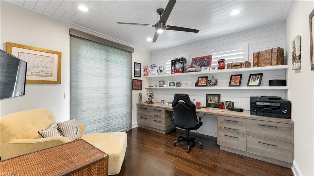 434 Trade Winds Ave, Naples, FL 34108-32
