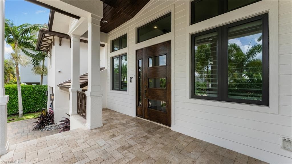 434 Trade Winds Ave, Naples, FL 34108-34