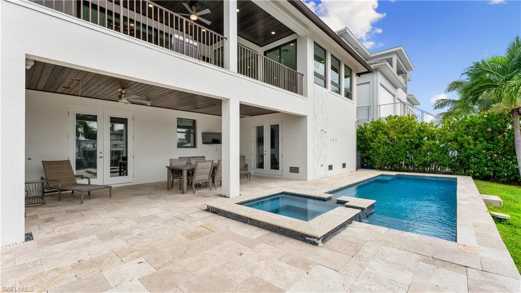 434 Trade Winds Ave, Naples, FL 34108-42