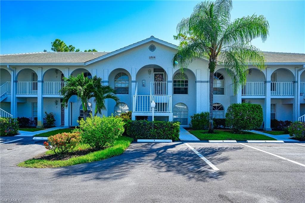 259 Deerwood Cir 2, Naples, FL 34113-2