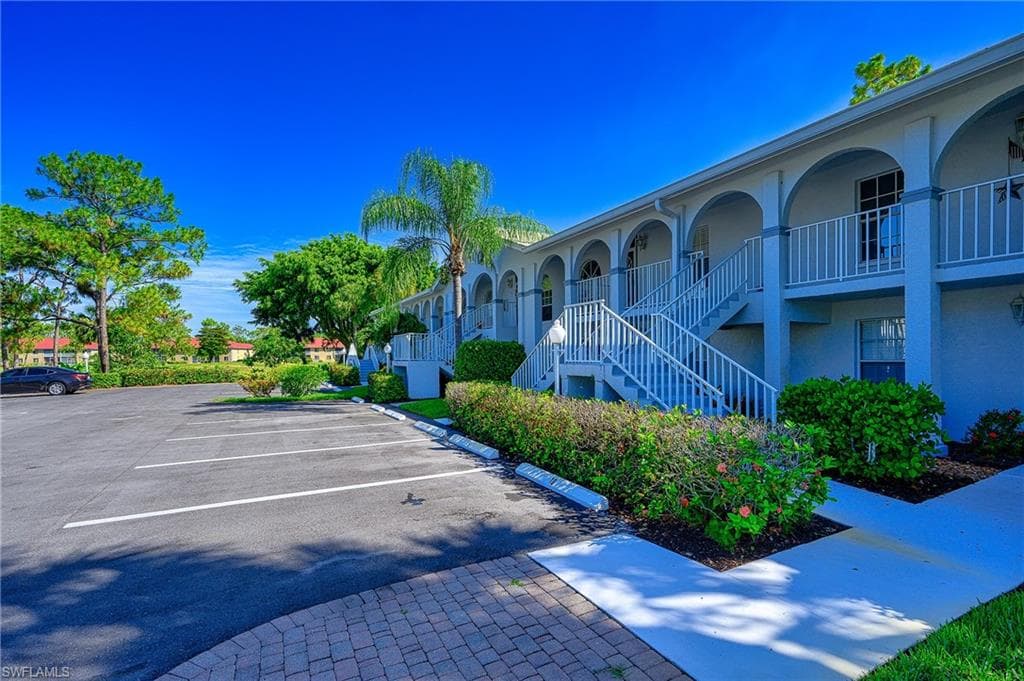 259 Deerwood Cir 2, Naples, FL 34113-3