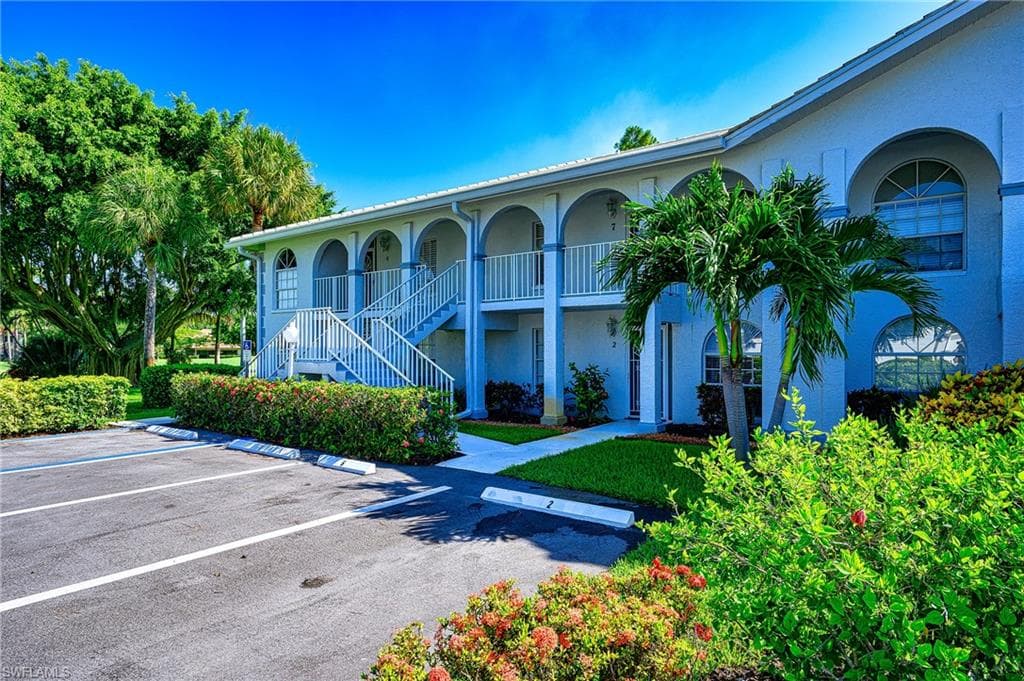 259 Deerwood Cir 2, Naples, FL 34113-4