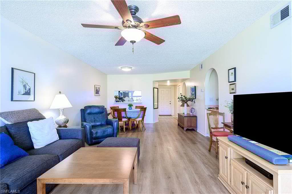 259 Deerwood Cir 2, Naples, FL 34113-8