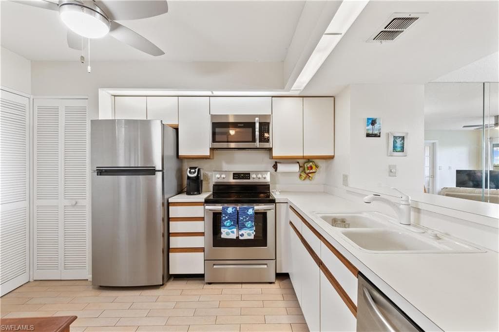 100 Stevens Landing Dr 302, Marco Island, FL 34145-13