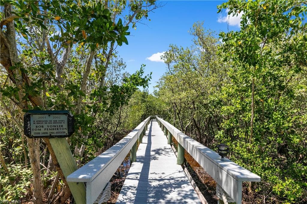 100 Stevens Landing Dr 302, Marco Island, FL 34145-26