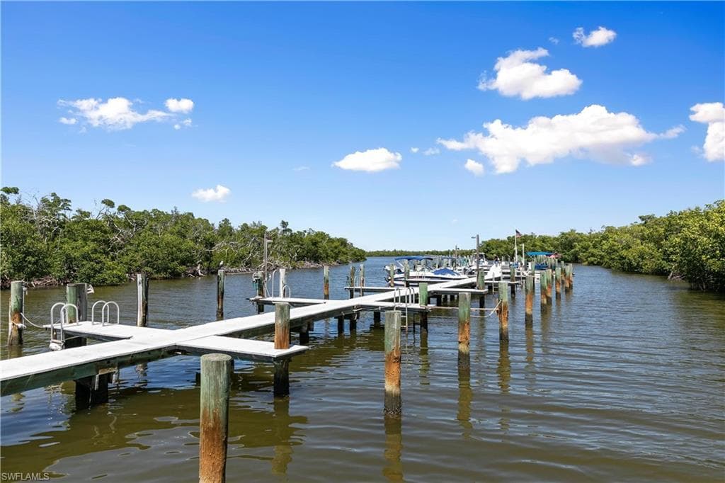 100 Stevens Landing Dr 302, Marco Island, FL 34145-27