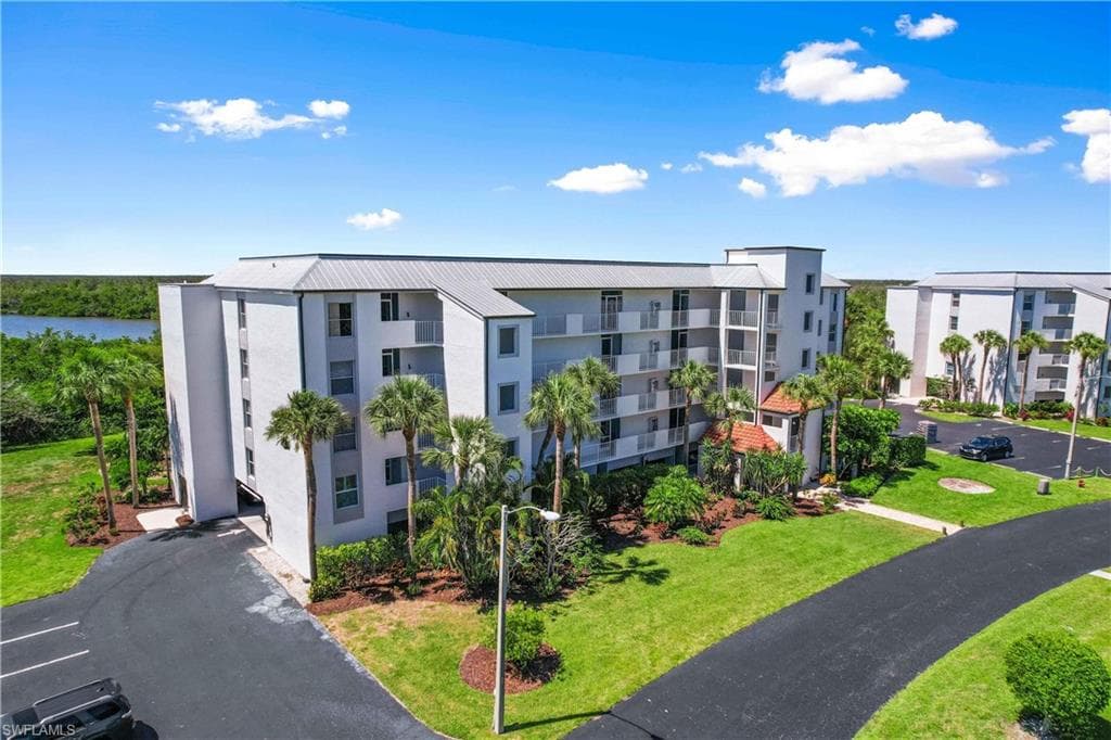 100 Stevens Landing Dr 302, Marco Island, FL 34145-35