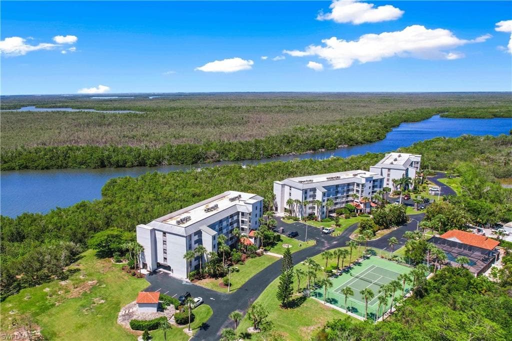 100 Stevens Landing Dr 302, Marco Island, FL 34145-36
