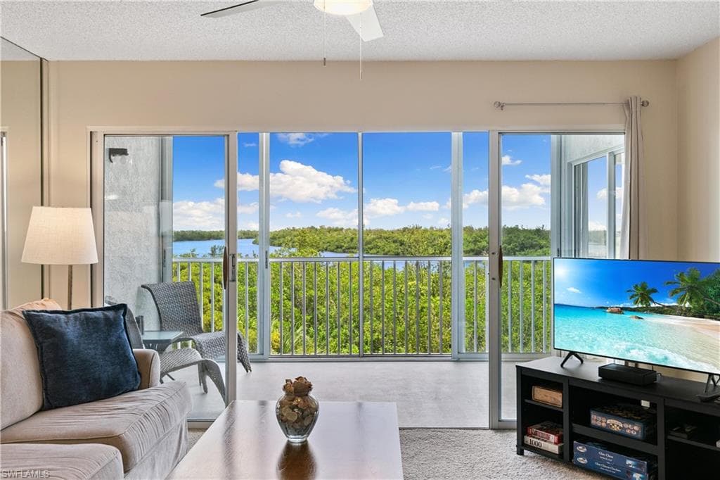 100 Stevens Landing Dr 302, Marco Island, FL 34145-3