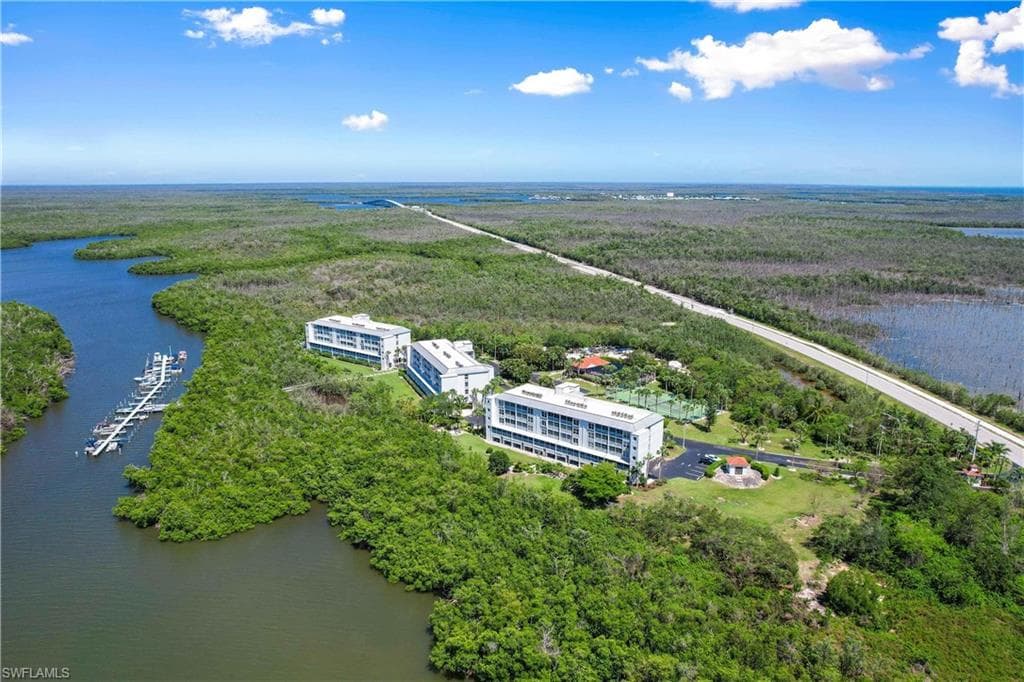 100 Stevens Landing Dr 302, Marco Island, FL 34145-39