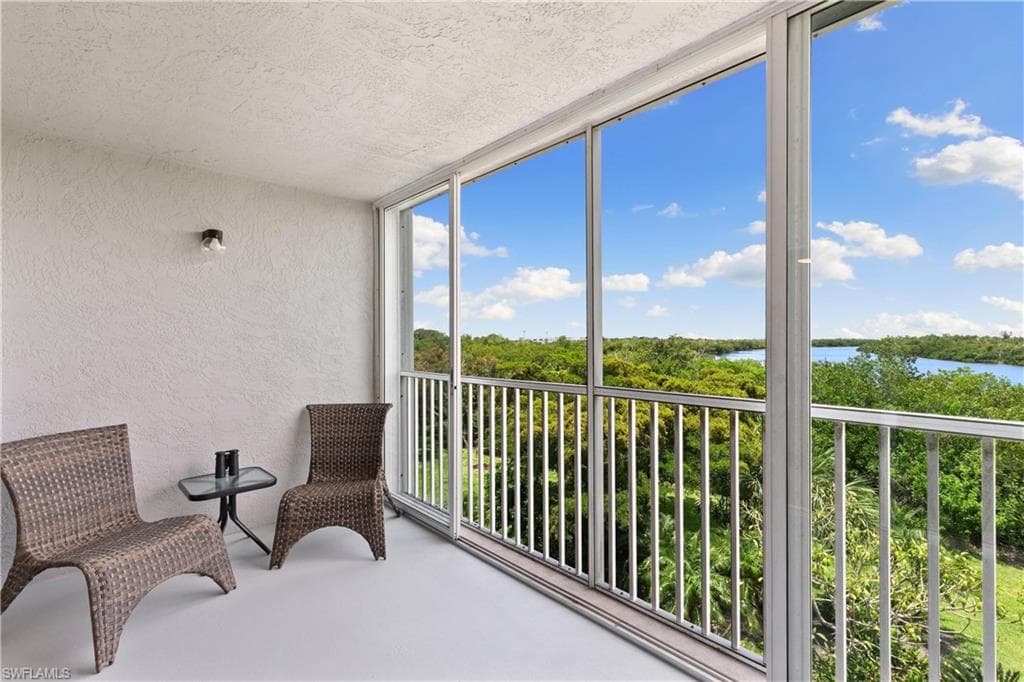 100 Stevens Landing Dr 302, Marco Island, FL 34145-5