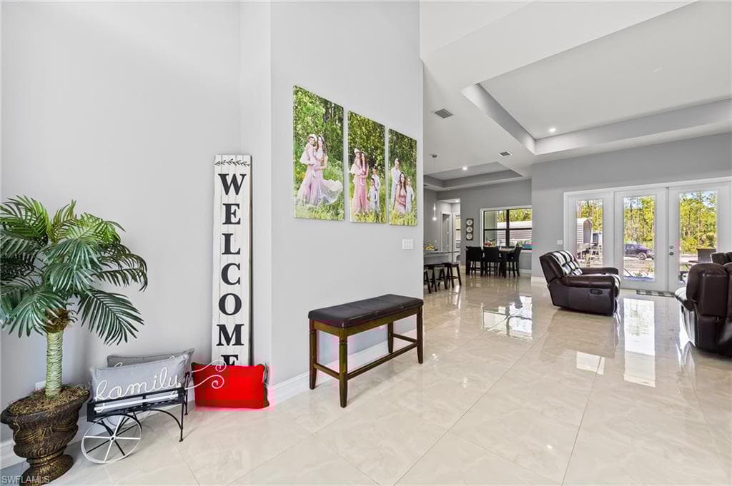 4063 8th Ave NE, Naples, FL 34120-10