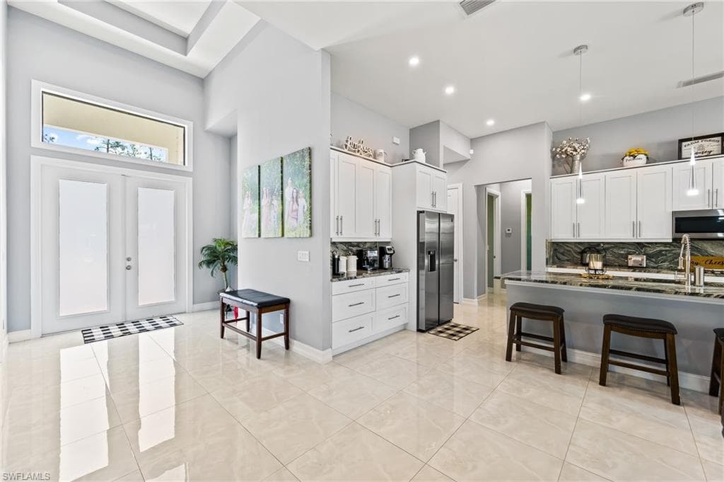 4063 8th Ave NE, Naples, FL 34120-12