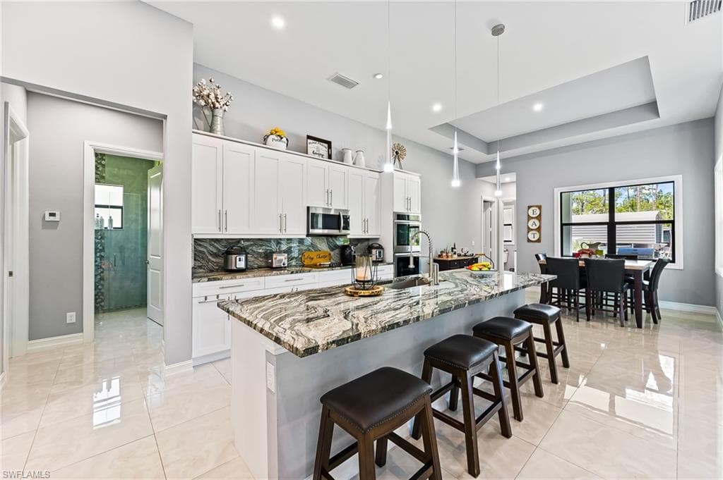 4063 8th Ave NE, Naples, FL 34120-19