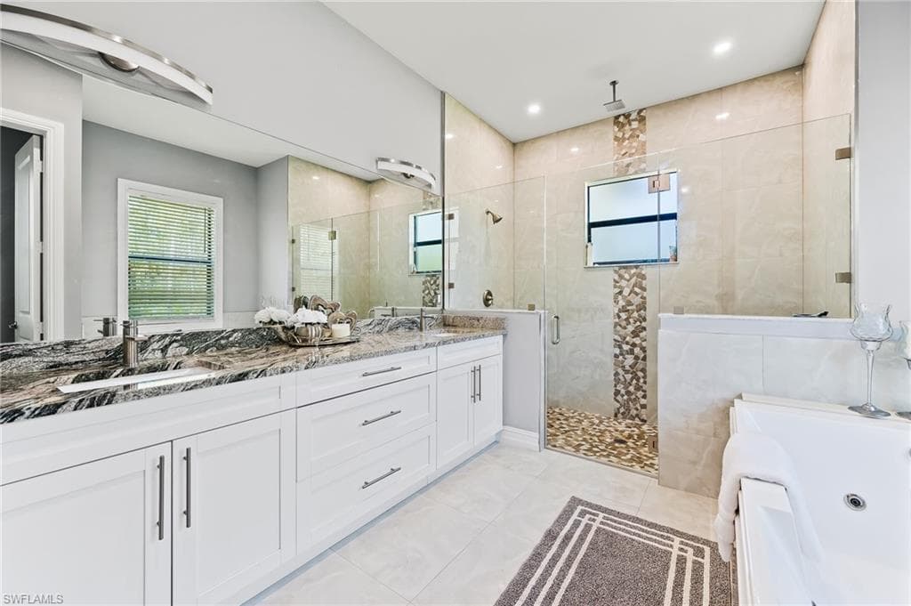 4063 8th Ave NE, Naples, FL 34120-28