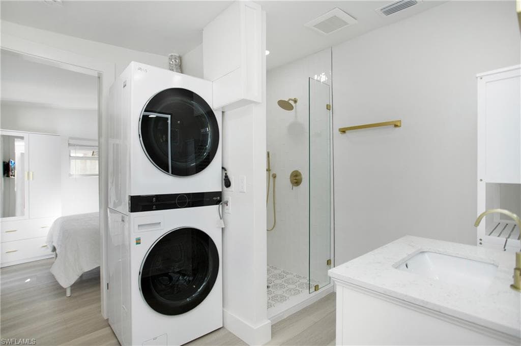 1308 Grand Canal Dr, Naples, FL 34110-25