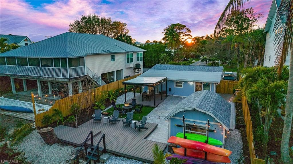 1308 Grand Canal Dr, Naples, FL 34110-28