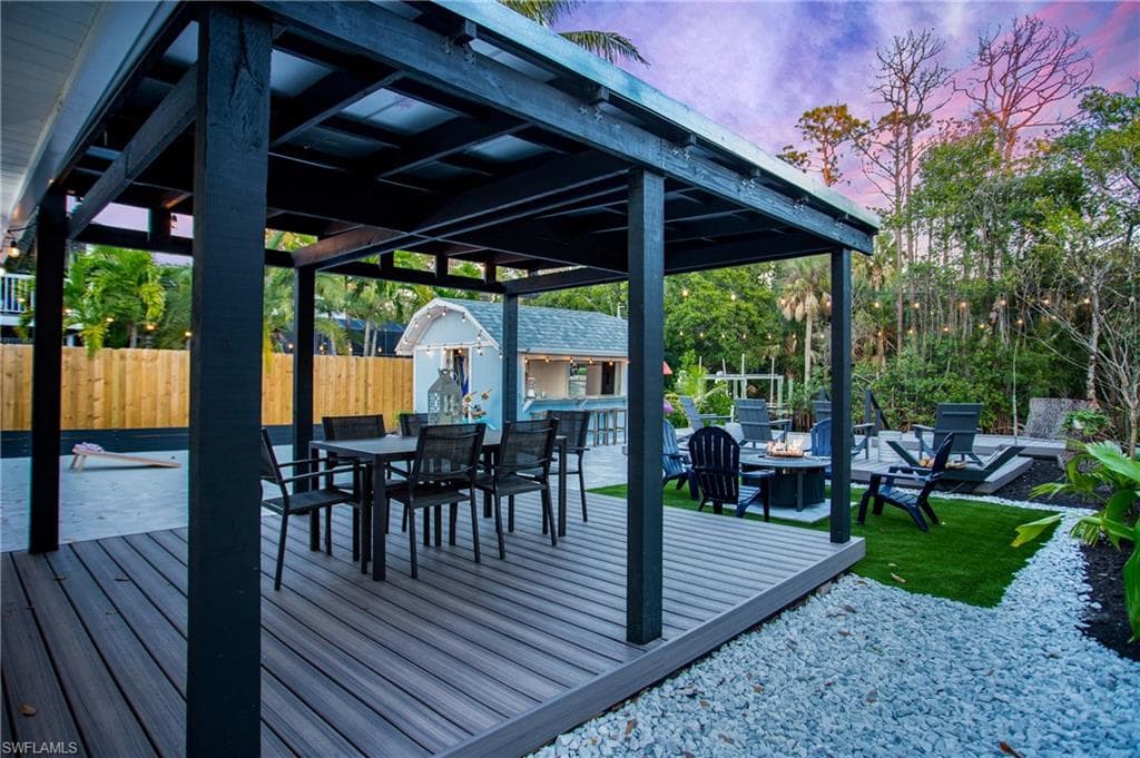 1308 Grand Canal Dr, Naples, FL 34110-32